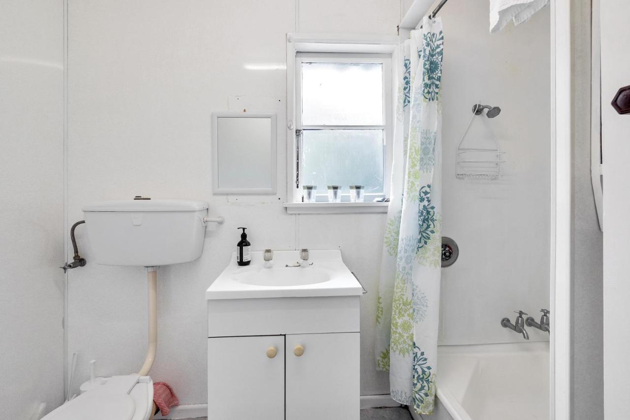 3 Bedroom In Onehunga W Parking - Wifi - Netflix Оукланд Екстериор снимка